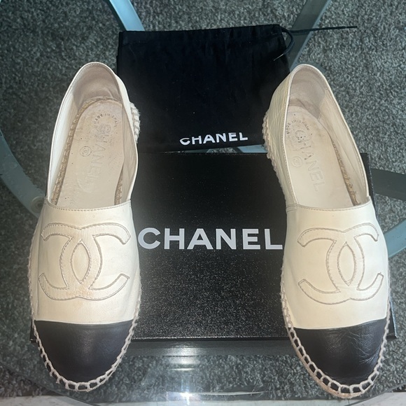 Vintage Authentic Chanel espadrilles - Picture 1 of 16